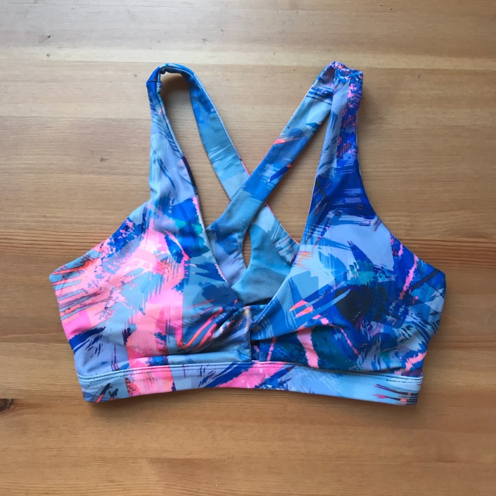 Colorful FABLETICS criss cross sports bra!